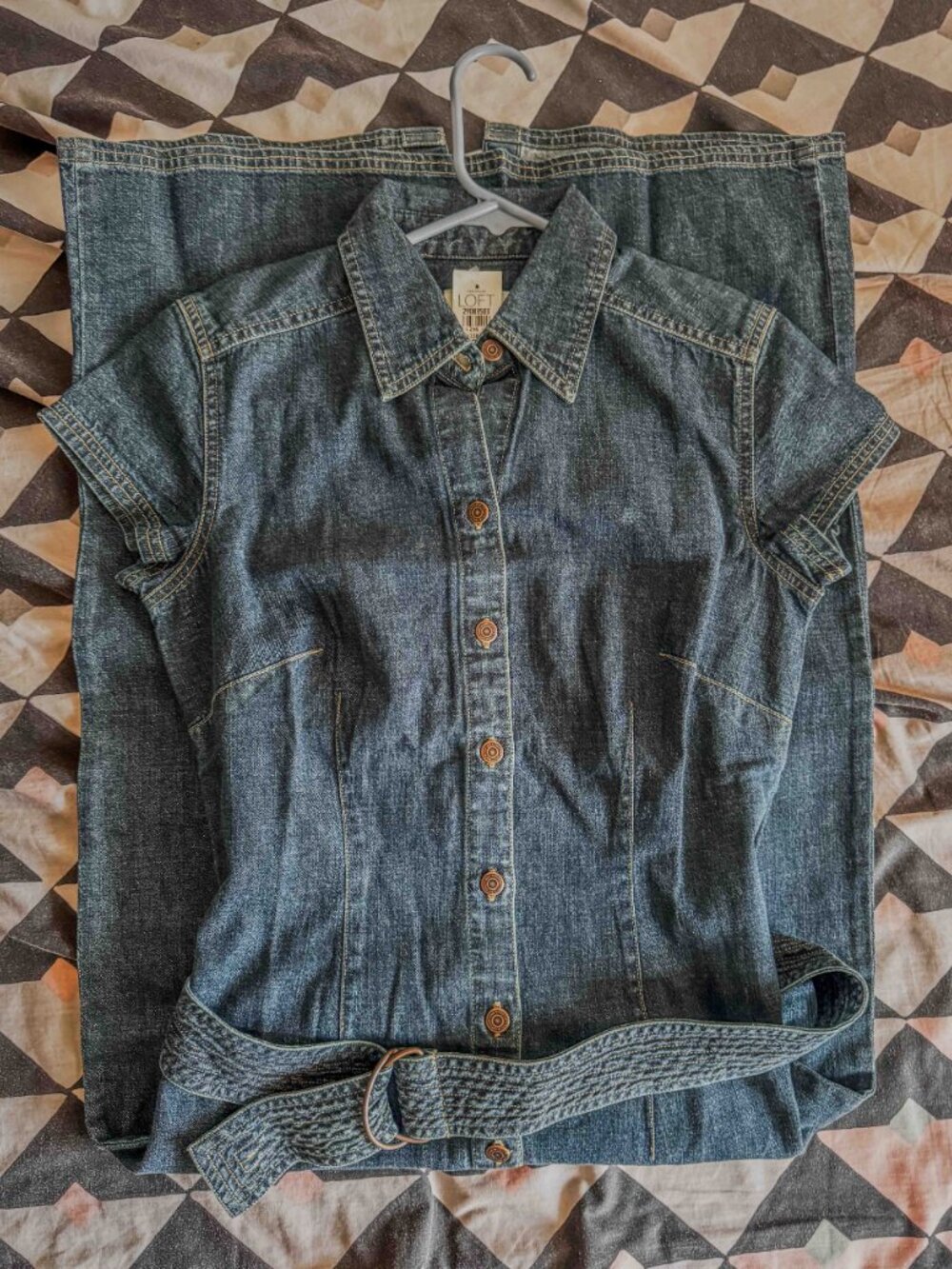 Ann Taylor LOFT brand denim dress with belt BNWT Size 2 Made in Hong Kong